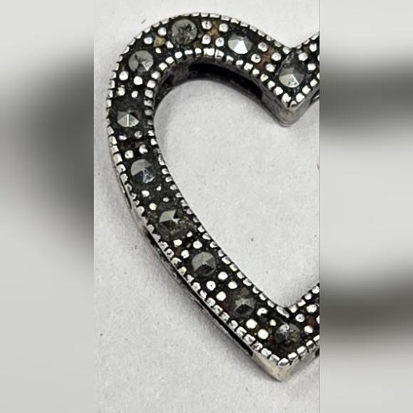 This Sterling .925 Silver Heart Shape Marcasite Stone Slide Open Sides Pendant - Picture 3 of 13
